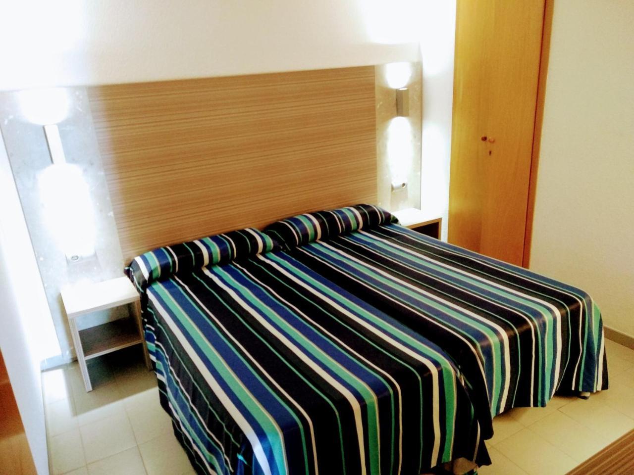 Apartamentos Jet - Adults Only Playa d'en Bossa Dış mekan fotoğraf